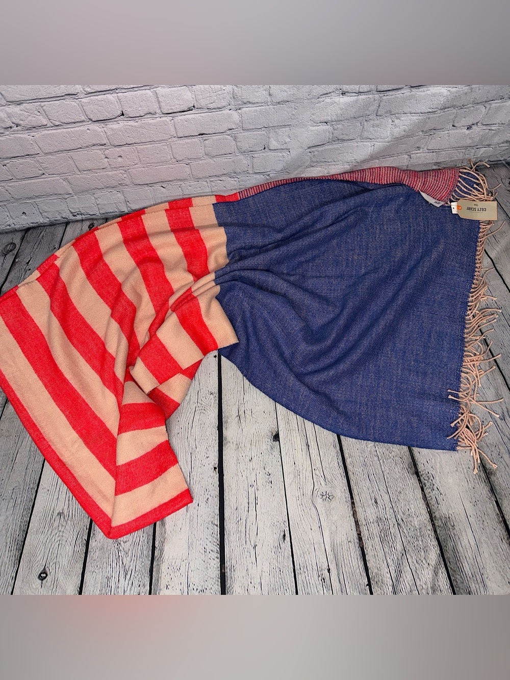 NWT! GAP Cozy Fringe Scarf - Picture 3 of 4